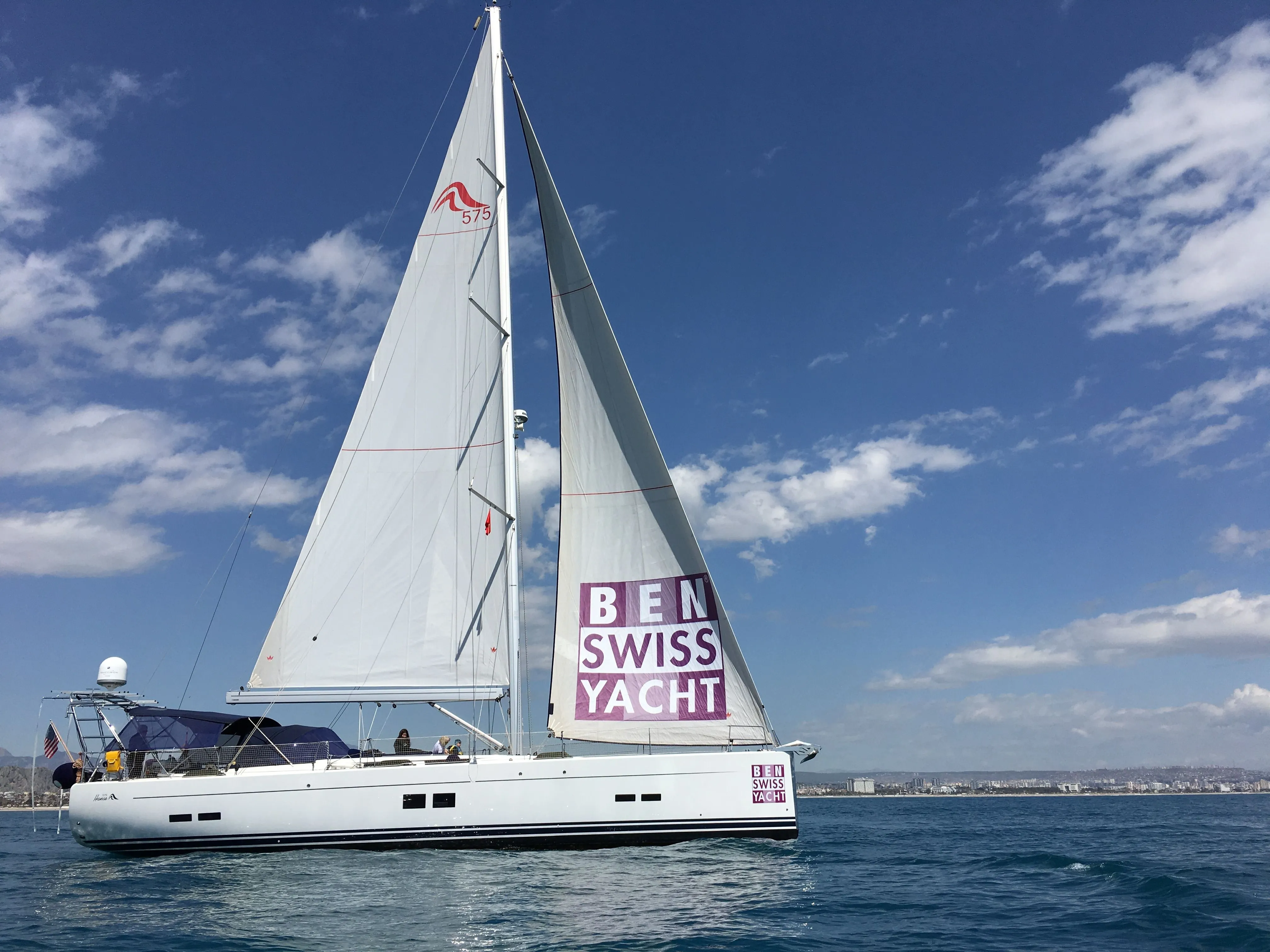 Rent a 17.15m Sailing Yacht Hanse 575 in Göcek - Fotoğraf 4