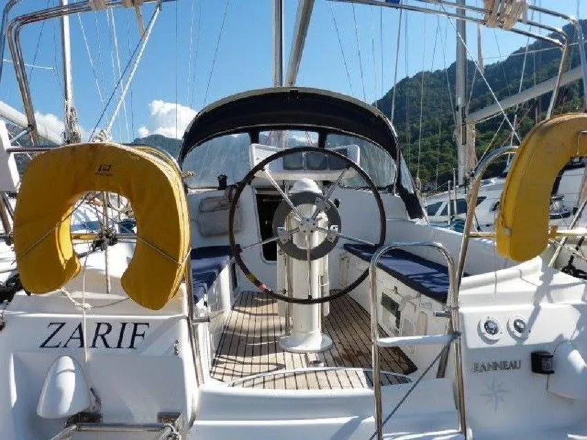 9.5м аренда Jeanneau Sun Odyssey 32 в Фетхие - Fotoğraf 3