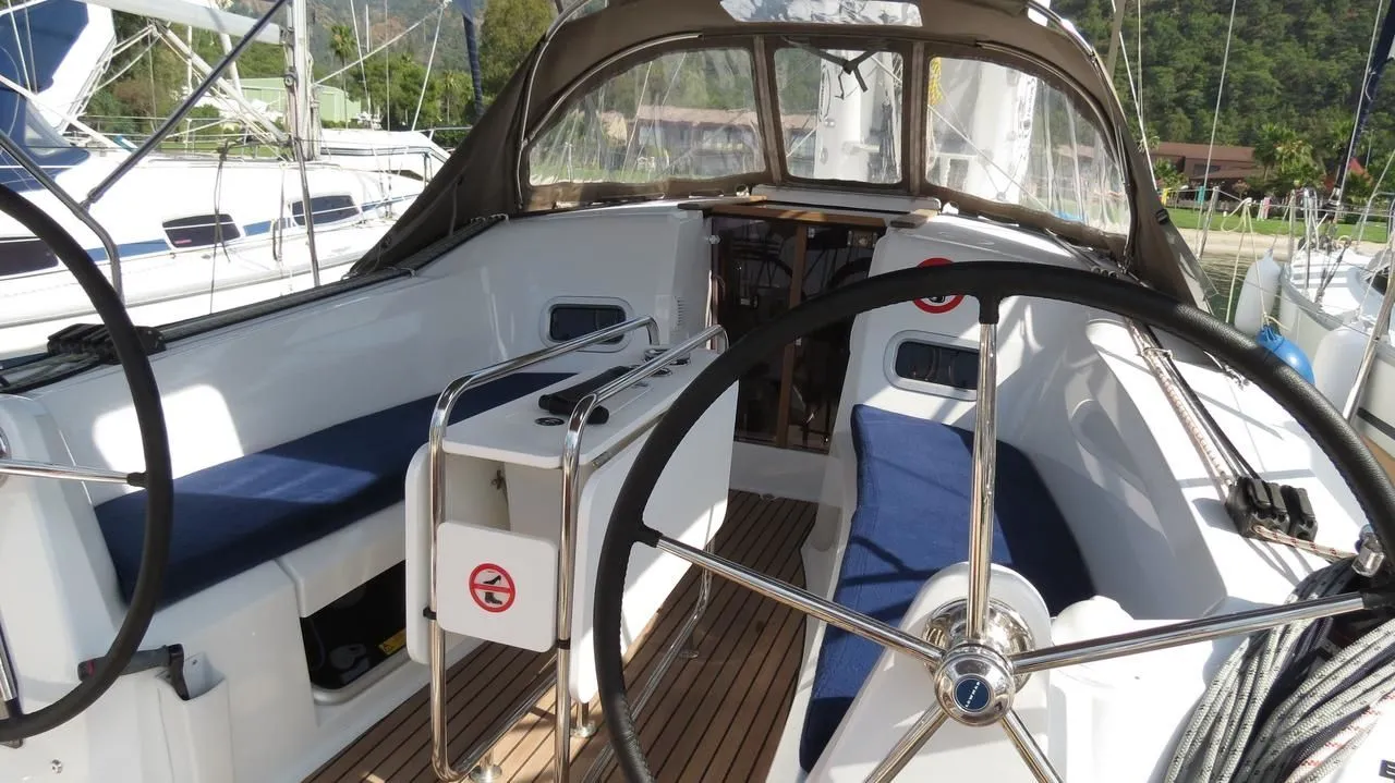 Rent a 10.34m Jeanneau Sun Odyssey 349 in Göcek - Fotoğraf 4