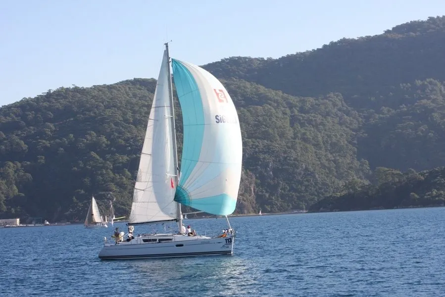 Marmaris 10.69m Kiralık Jeanneau Sun Odyssey 36 - Fotoğraf 3