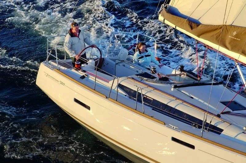 11.75м аренда парусная яхта Jeanneau Sun Odyssey 389 в Фетхие - Fotoğraf 4