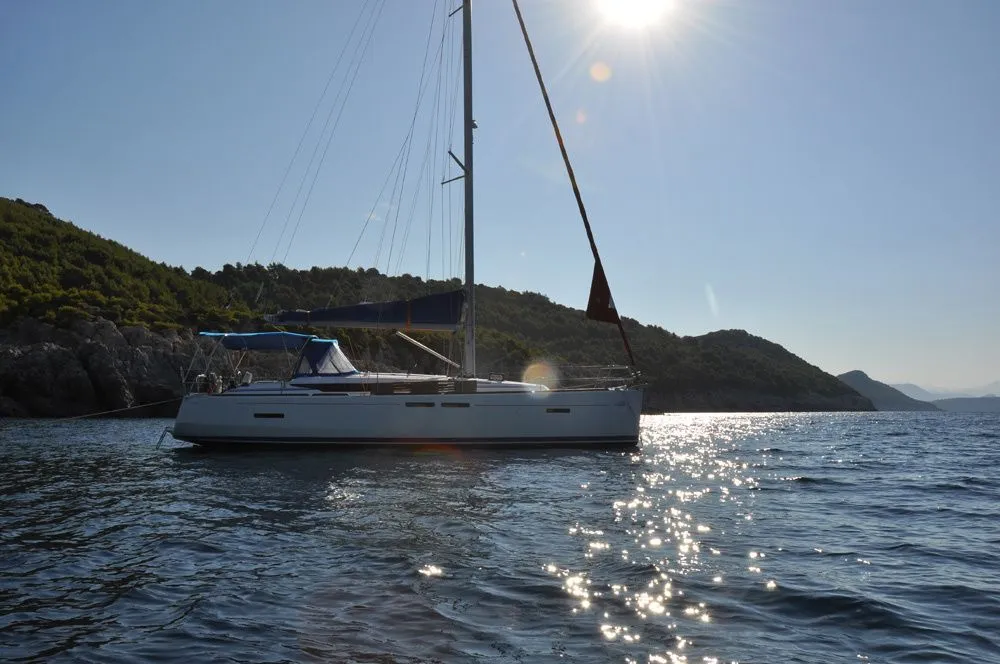 Rent a 12.34m Sailing Yacht Jeanneau Sun Odyssey 409 in Fethiye - Fotoğraf 4