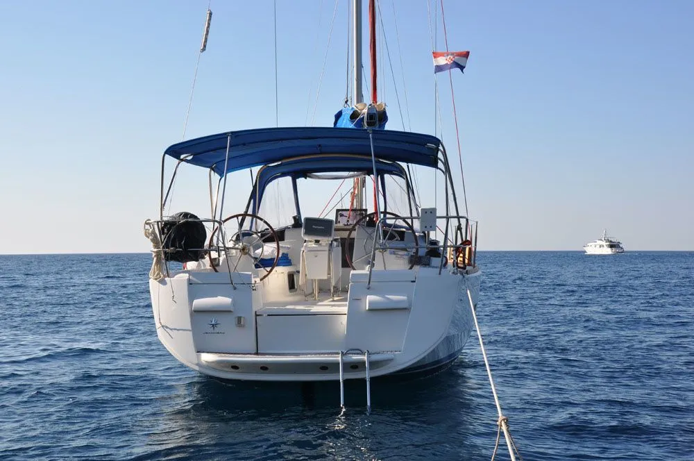 Rent a 12.34m Sailing Yacht Jeanneau Sun Odyssey 409 in Fethiye - Fotoğraf 1