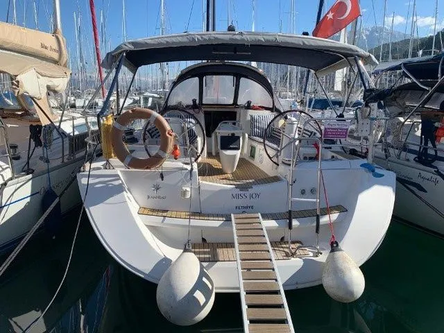 12.85m Fethiye Jeanneau Sun Odyssey 42 i Hire - Fotoğraf 1