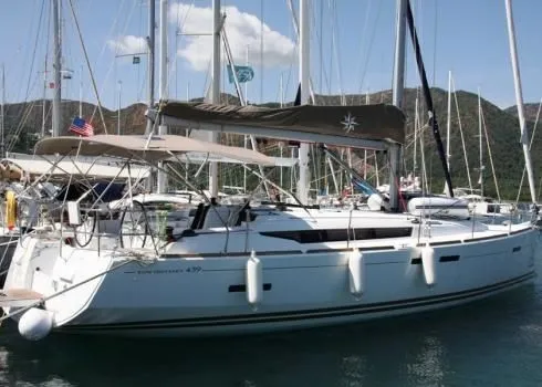 Marmaris 13.34m Kiralık Jeanneau Sun Odyssey 439 Yelkenli Yat - Fotoğraf 1
