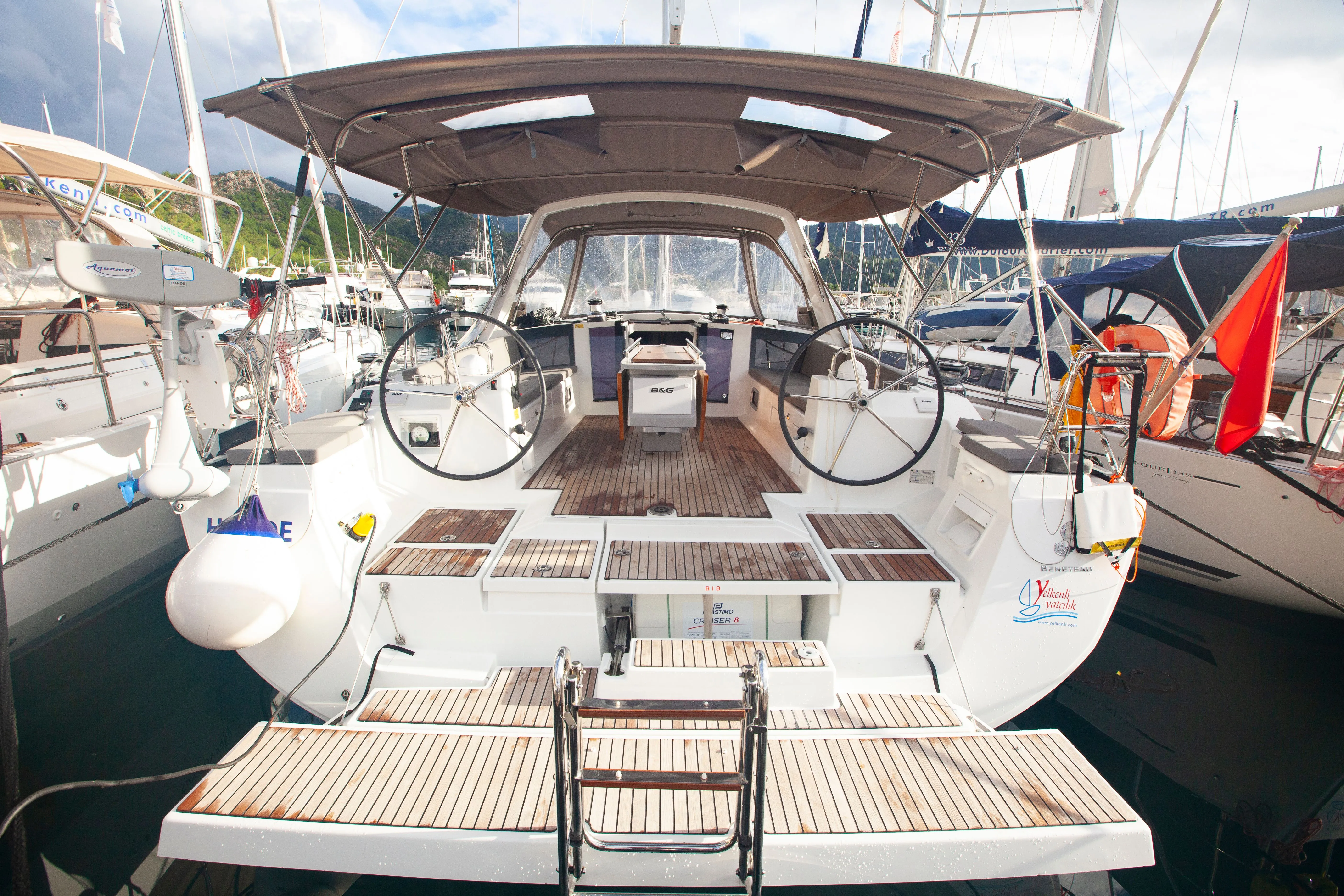 Orhaniye 13.39m Kiralık Yelkenli Yat Jeanneau Sun Odyssey 440 - Fotoğraf 3