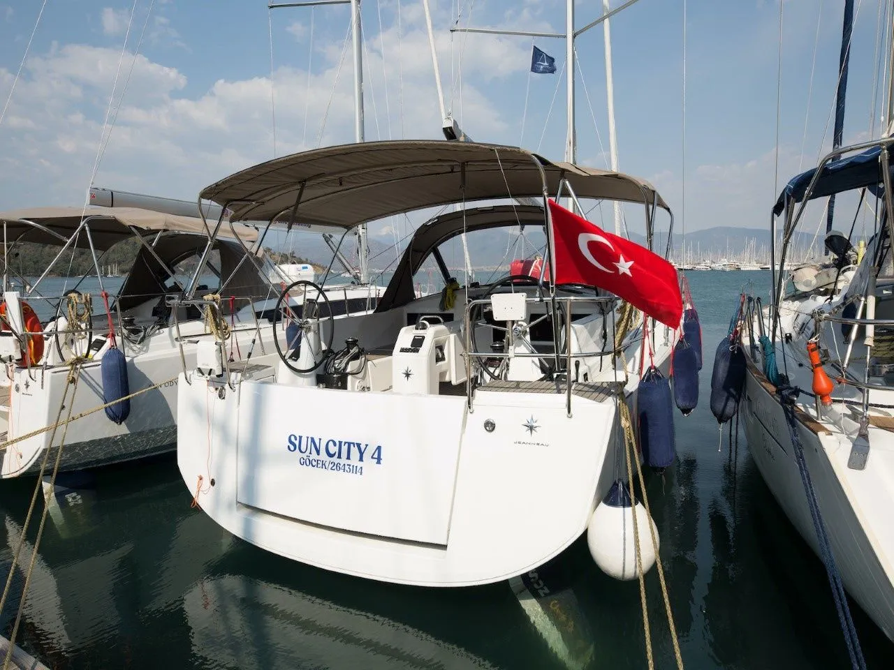 13m Fethiye Jeanneau Sun Odyssey 440 Hire - Fotoğraf 1