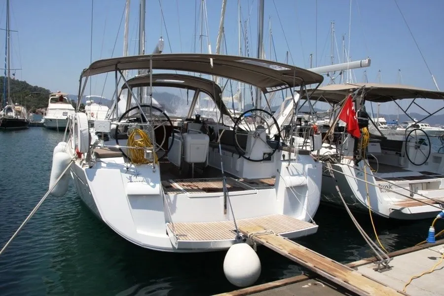 Marmaris Kiralık Jeanneau Sun Odyssey 479 14.43m Yelkenli Yat - Fotoğraf 3