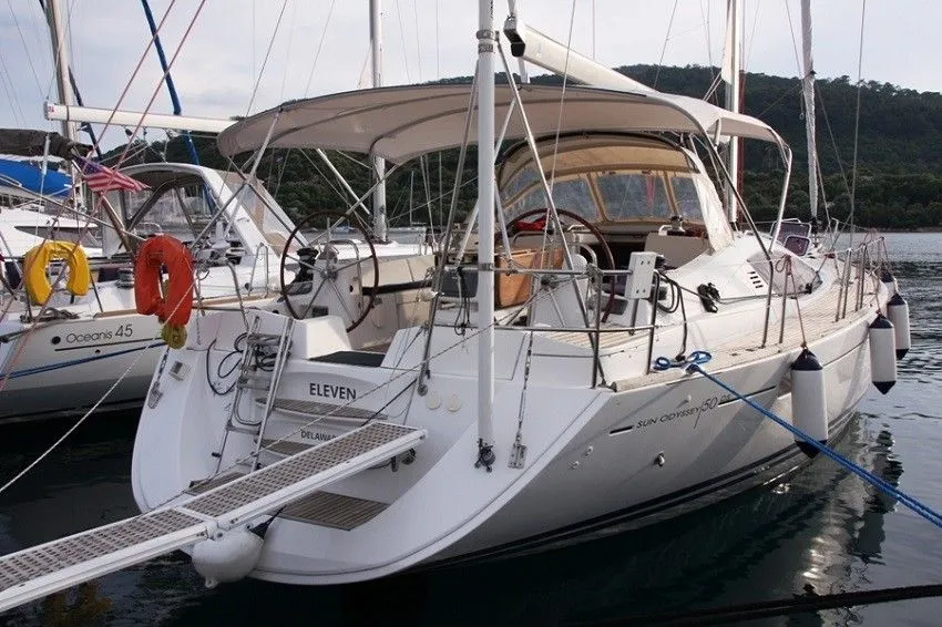 Explore Marmaris on a 15.07m Jeanneau Sun Odyssey 50 Sailing Yacht Rental - Fotoğraf 3
