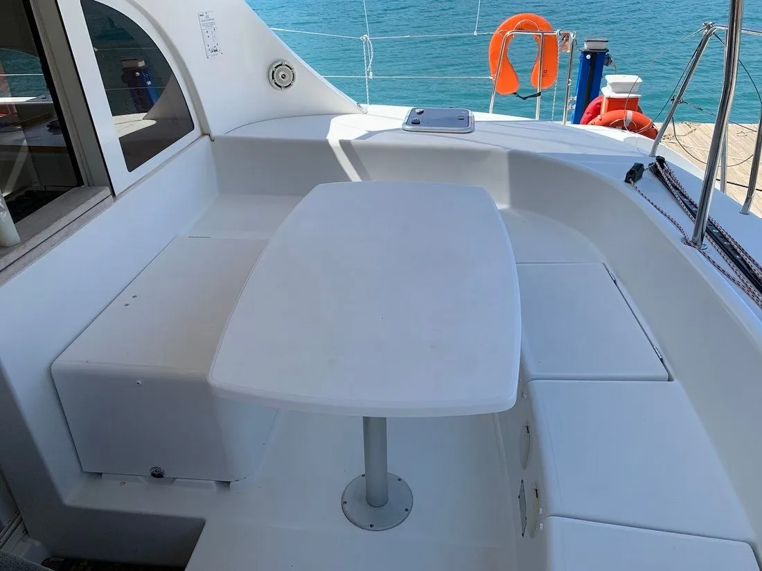 Charter a 11.55m Catamaran in Fethiye - Fotoğraf 4