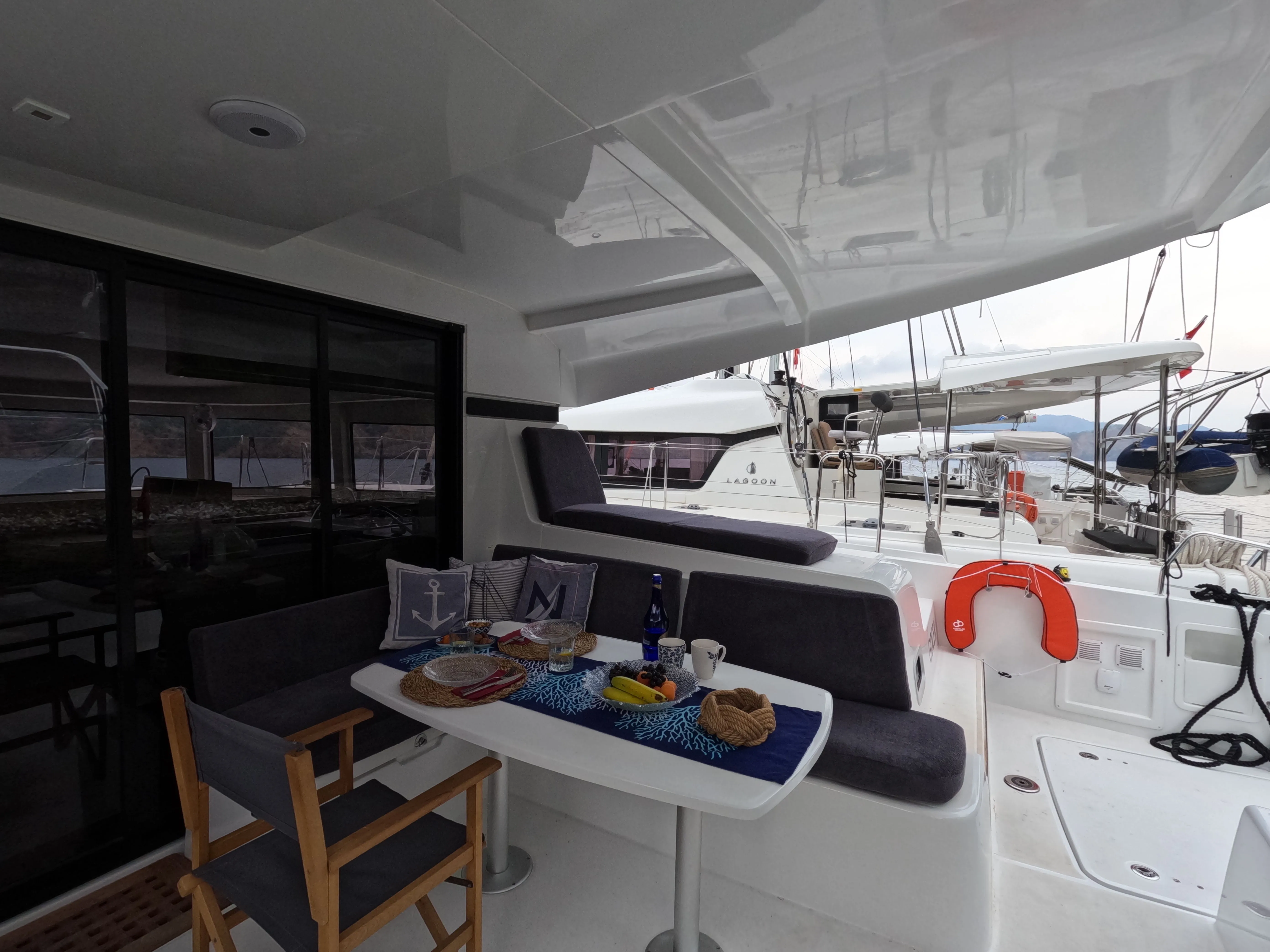 Explore Göcek on a 12.8m Rental Catamaran - Fotoğraf 4
