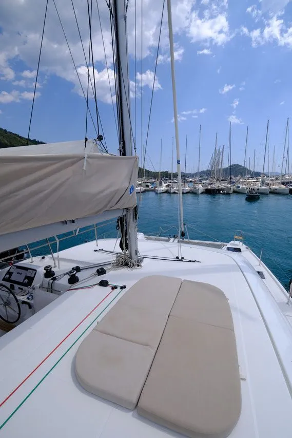 Explore Göcek on a 12.8m Rental Lagoon 42 - Fotoğraf 4