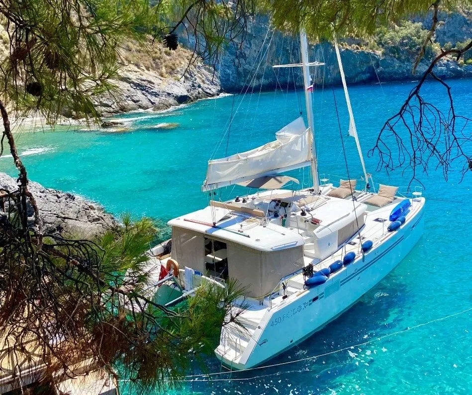 Charter a 13.96m Catamaran in Fethiye - Fotoğraf 1
