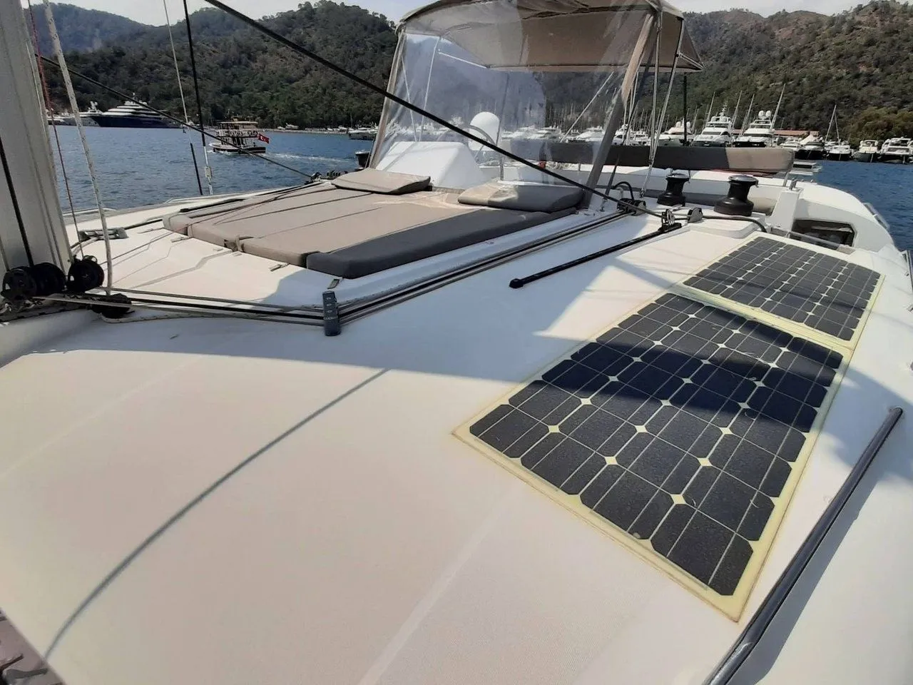13.96m Marmaris 4 Cabin Catamaran Hire - Fotoğraf 4