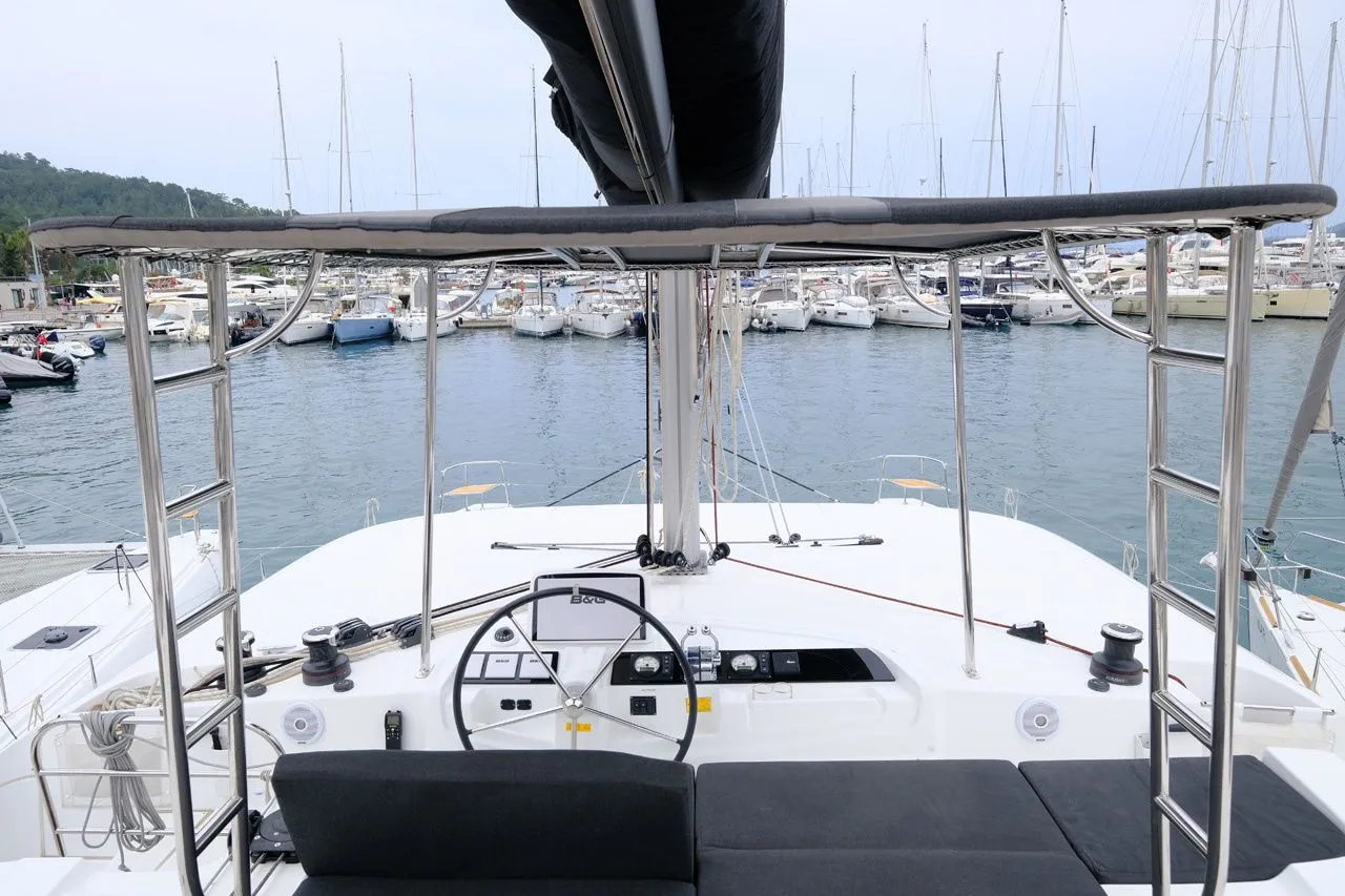 Charter a 13.99m Catamaran Lagoon 46 in Göcek - Fotoğraf 5