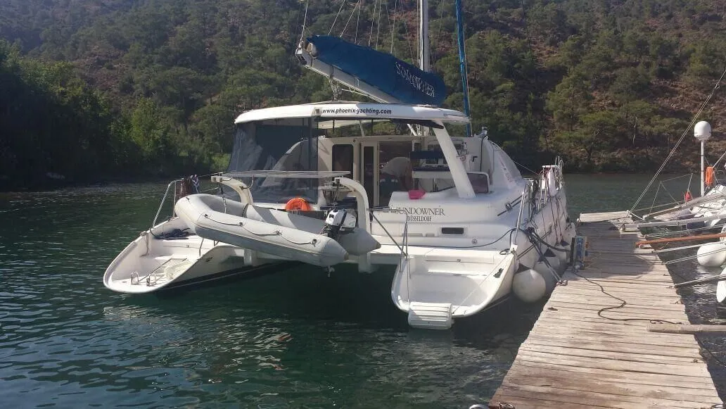 Charter a 12.95m 6 Cabin Catamaran in Marmaris - Fotoğraf 1