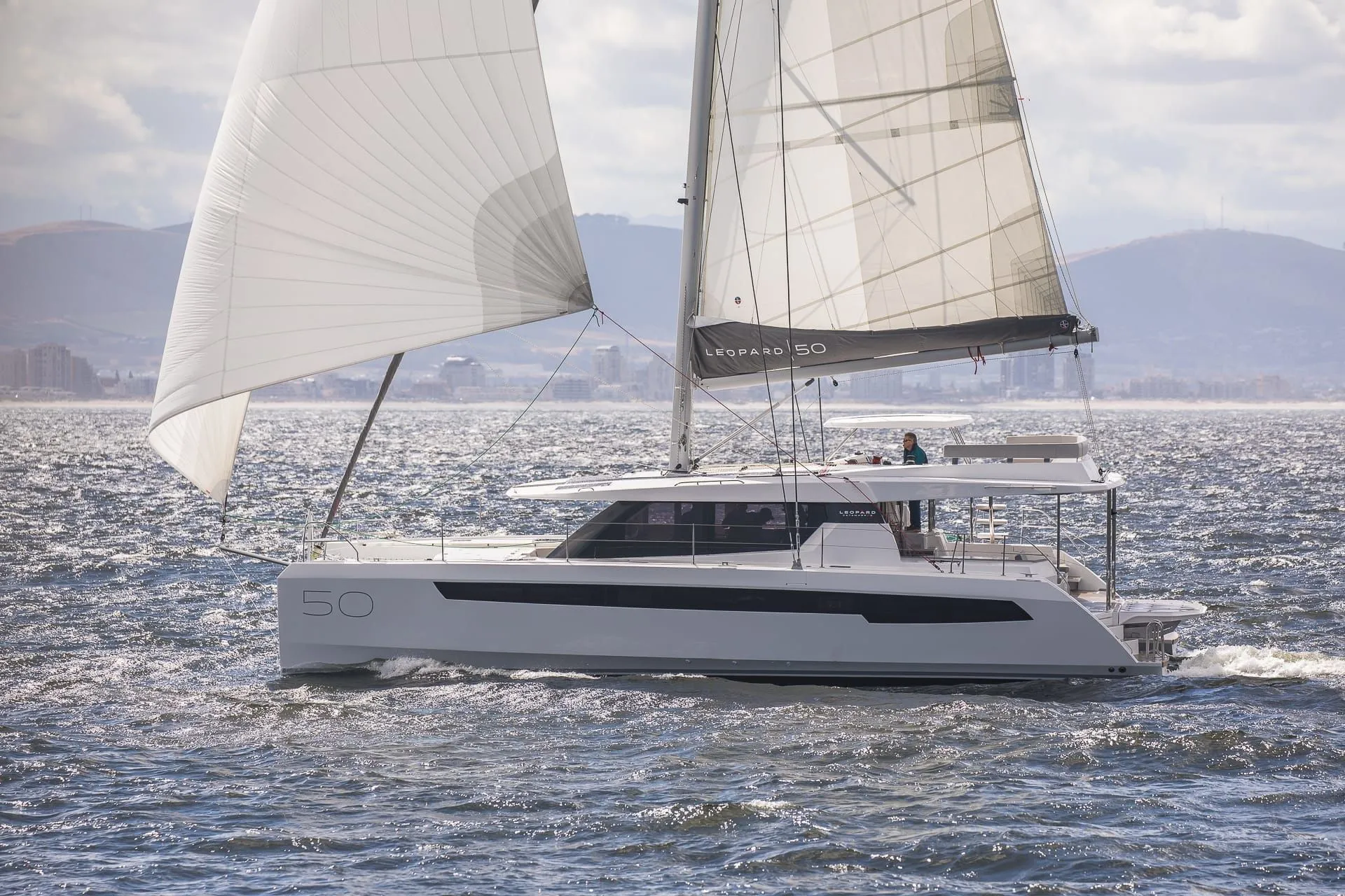 15.4m Marmaris Catamaran Leopard 50 Hire - Fotoğraf 5
