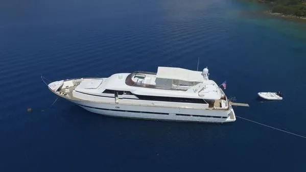 Explore Marmaris on a 27m 4 Cabin Motor Yacht Rental - Fotoğraf 1