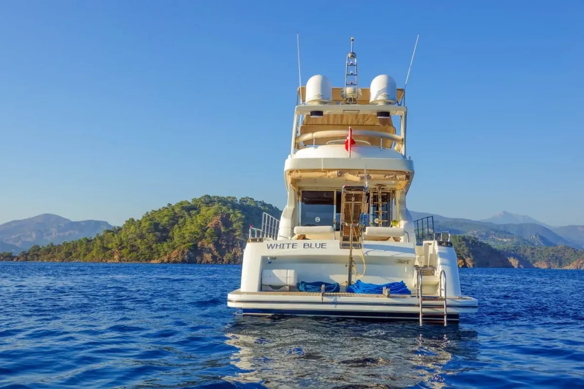 Göcek 18.5m Kiralık Mengi Yay Leomar 59 Motoryat - Fotoğraf 5