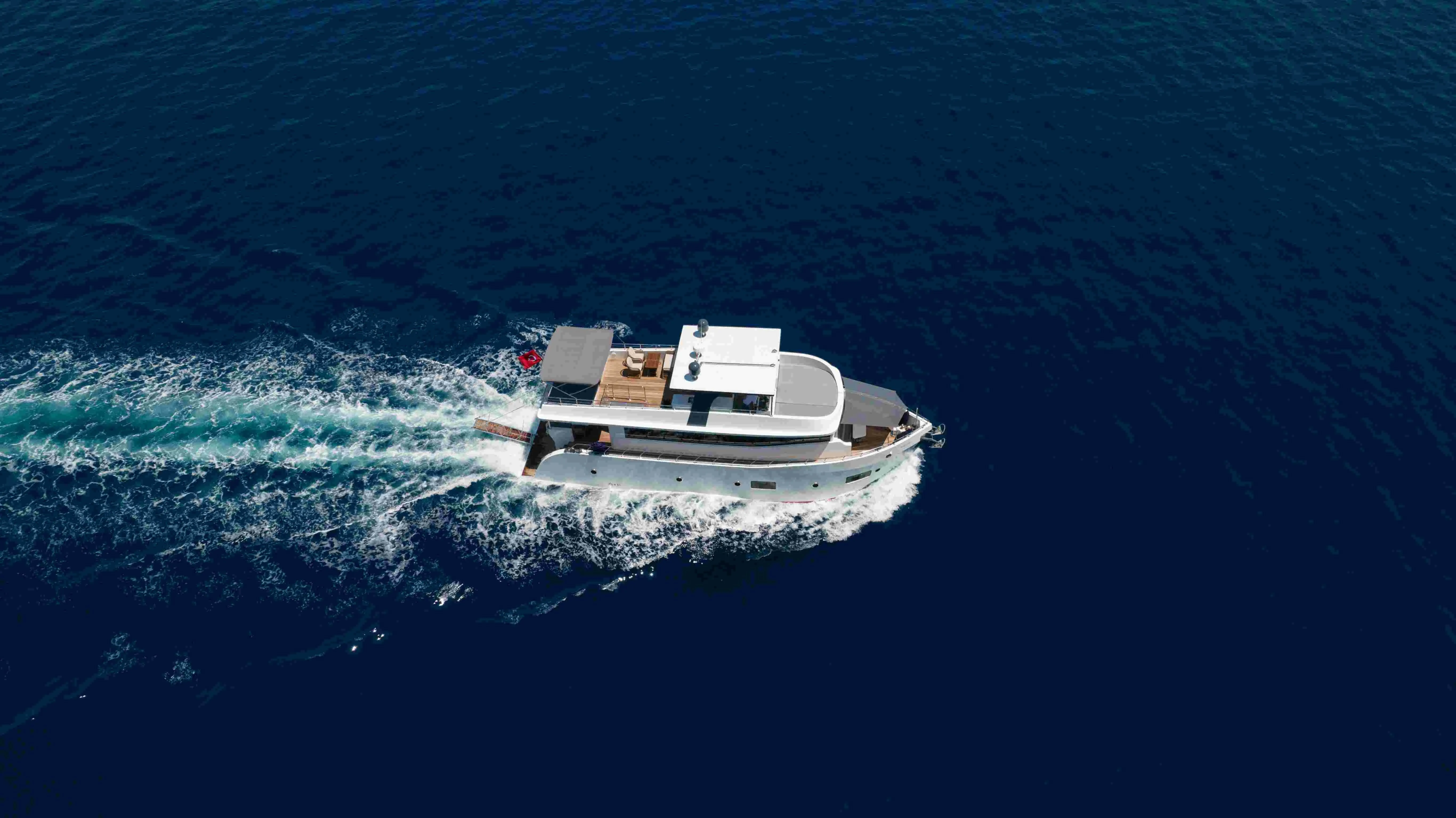 Oggusto 2023: Konforlu 4 Kabinli Motor-Yacht - Fotoğraf 3