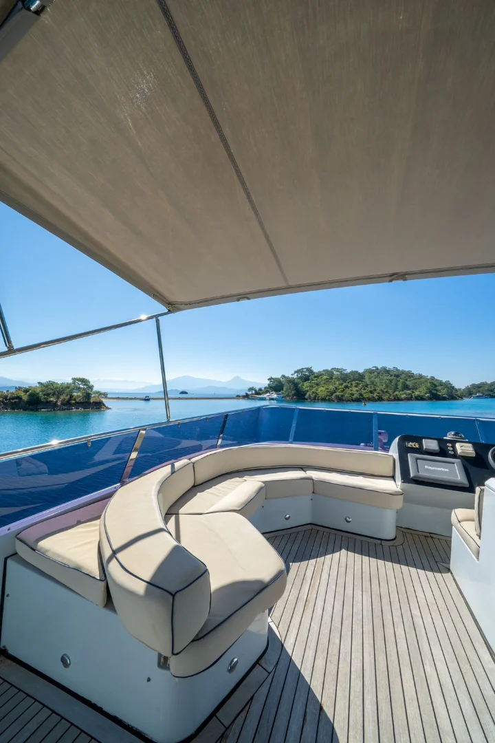Azimut 62 — роскошная моторная яхта в Гёчеке - Fotoğraf 5
