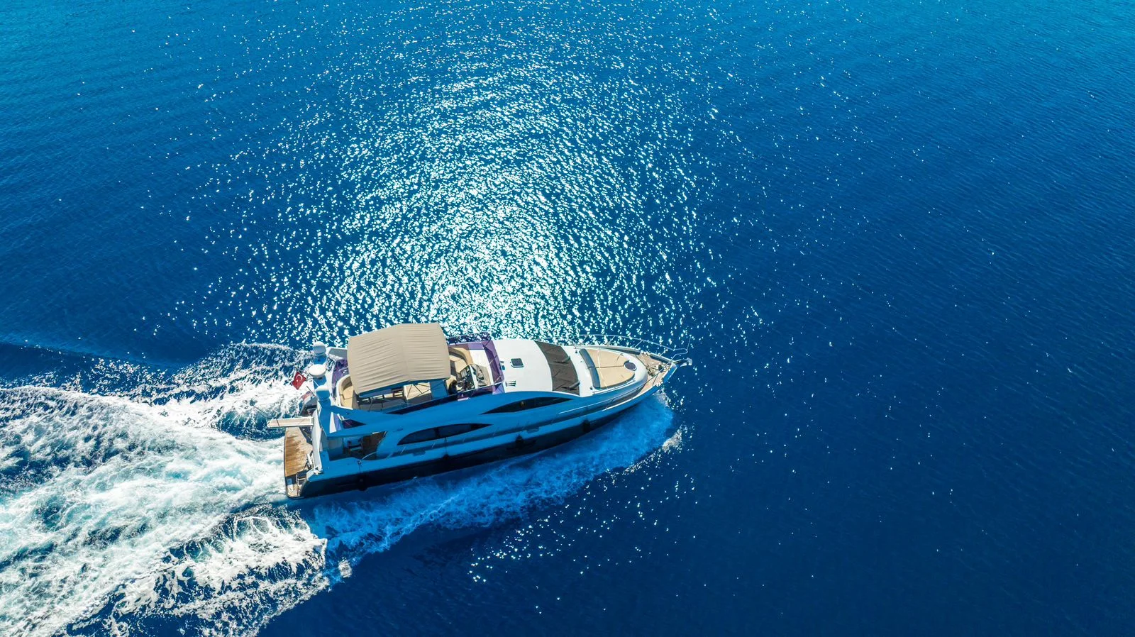 Azimut 62 — роскошная моторная яхта в Гёчеке - Fotoğraf 3