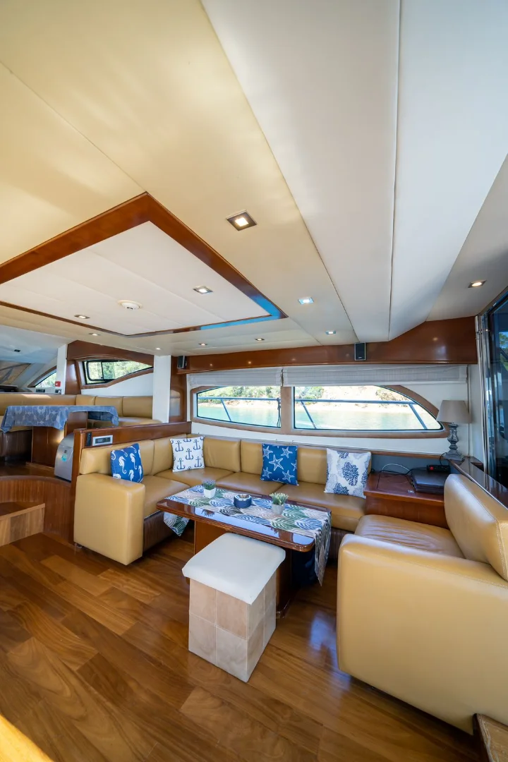 Azimut 62 — роскошная моторная яхта в Гёчеке - Fotoğraf 4