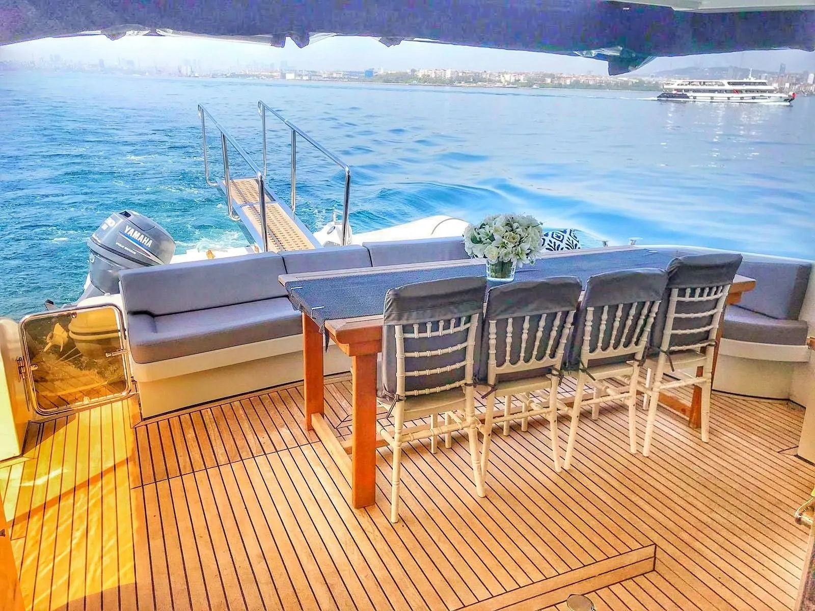 Blue Iz: 2024 Yenilenmiş Lüks Motor-Yacht - Fotoğraf 5