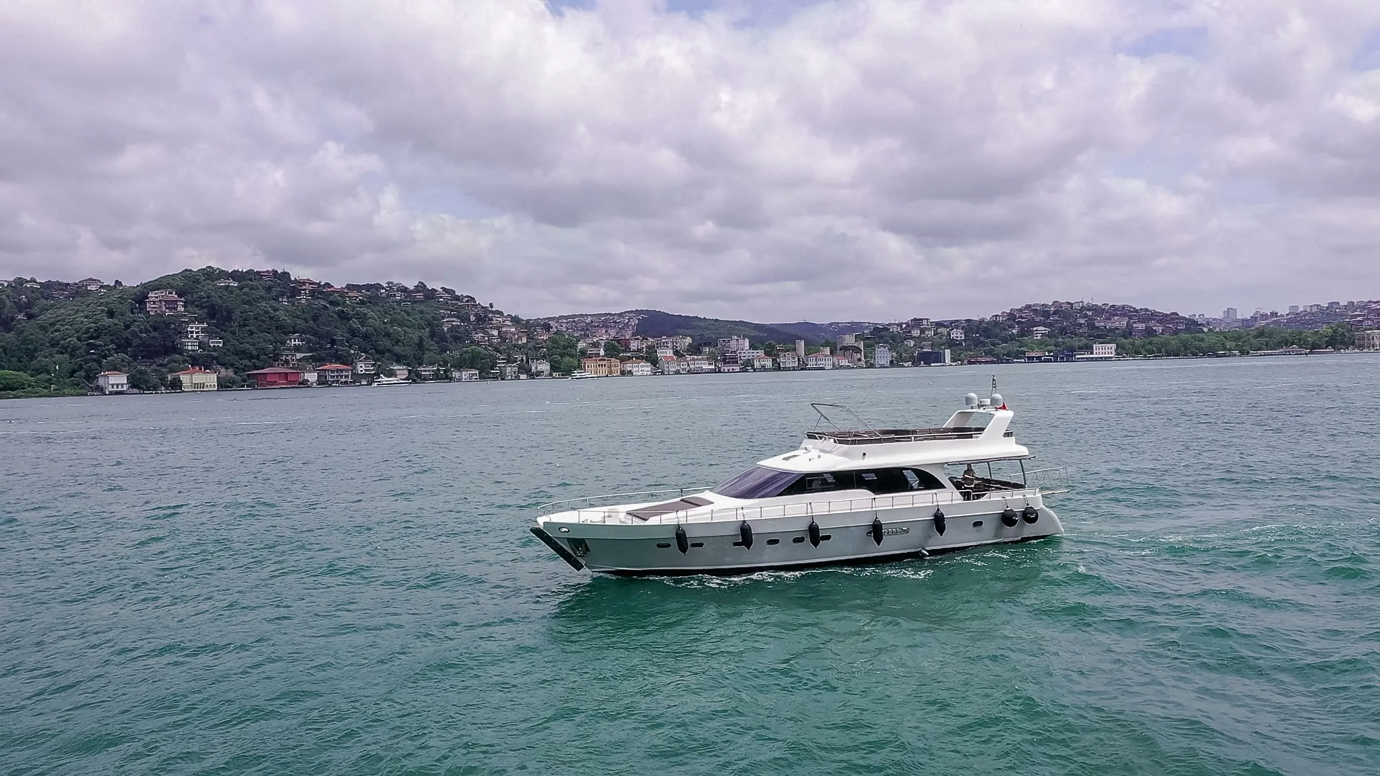 İstanbul Kiralık 23m Tekne - Fotoğraf 4