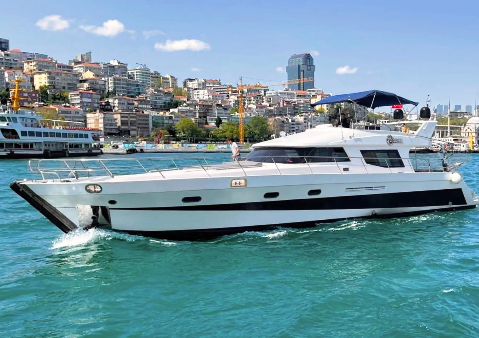 Serayaz: 2023 Yenilenmiş, Klima ve Flybridge Keyfi - Fotoğraf 1