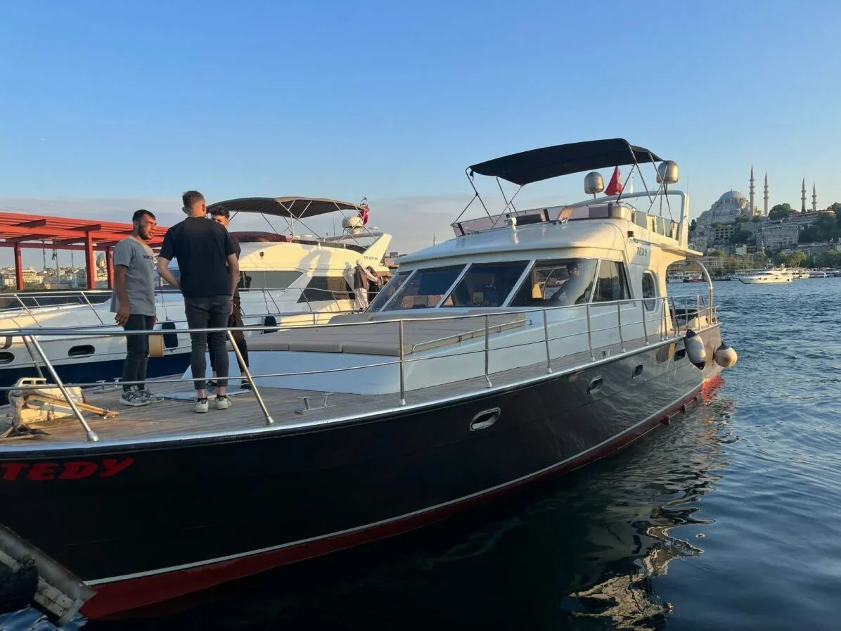 Teddy ile İstanbul'da Konforlu Flybridge Keyfi - Fotoğraf 3