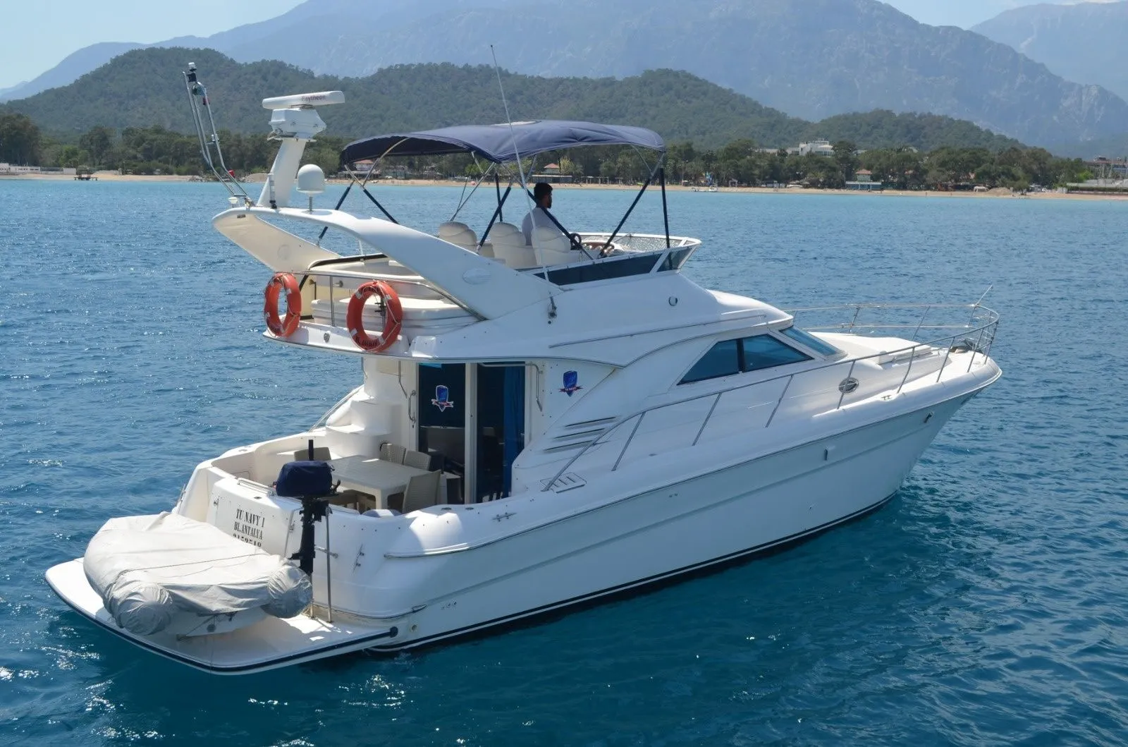 Tu Navy 1: Konforlu 15m Motor-Yacht Kemer'de - Fotoğraf 3