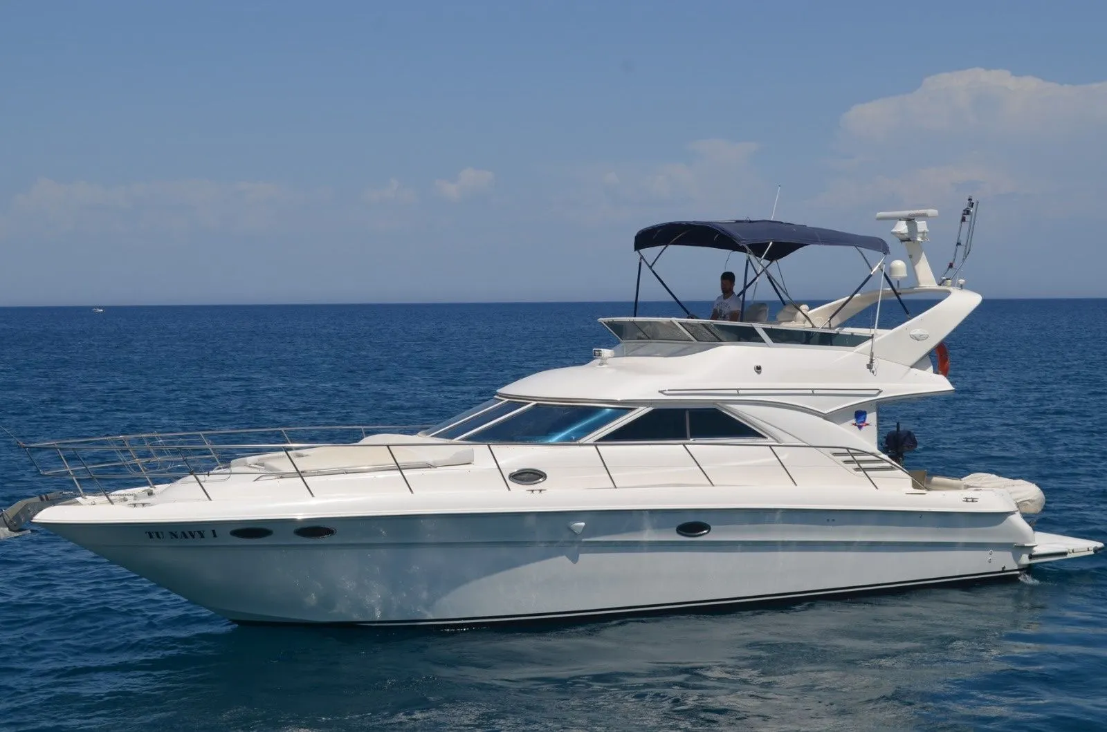 Tu Navy 1: Konforlu 15m Motor-Yacht Kemer'de - Fotoğraf 1