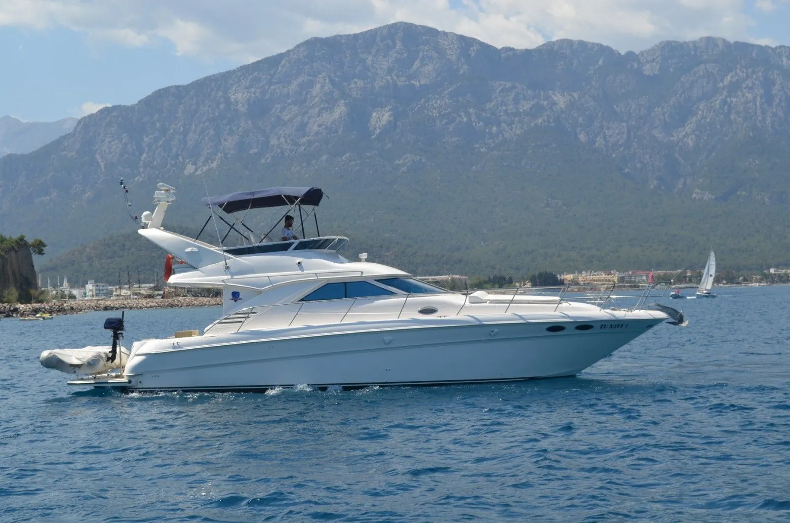 Tu Navy 1: Konforlu 15m Motor-Yacht Kemer'de - Fotoğraf 2