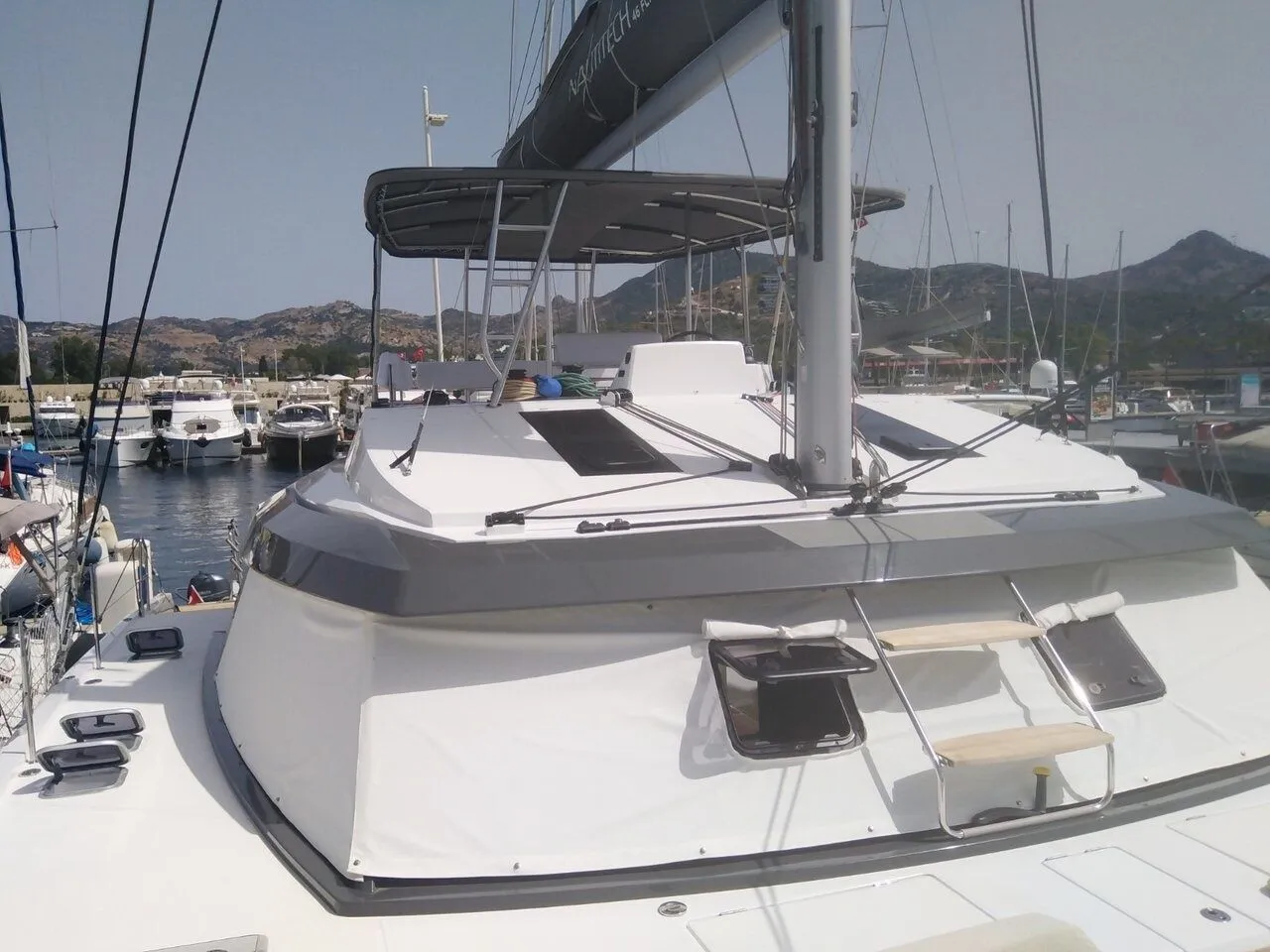 13.79m Yalikavak Nautitech 46 Fly Catamaran Hire - Fotoğraf 3