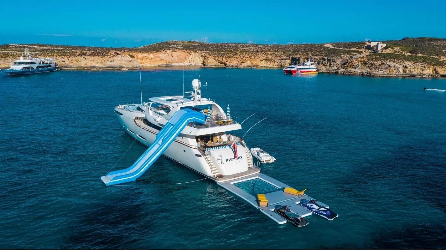 Explore Bodrum on a 35.51m 5 Cabin Motor Yacht Rental - Fotoğraf 5
