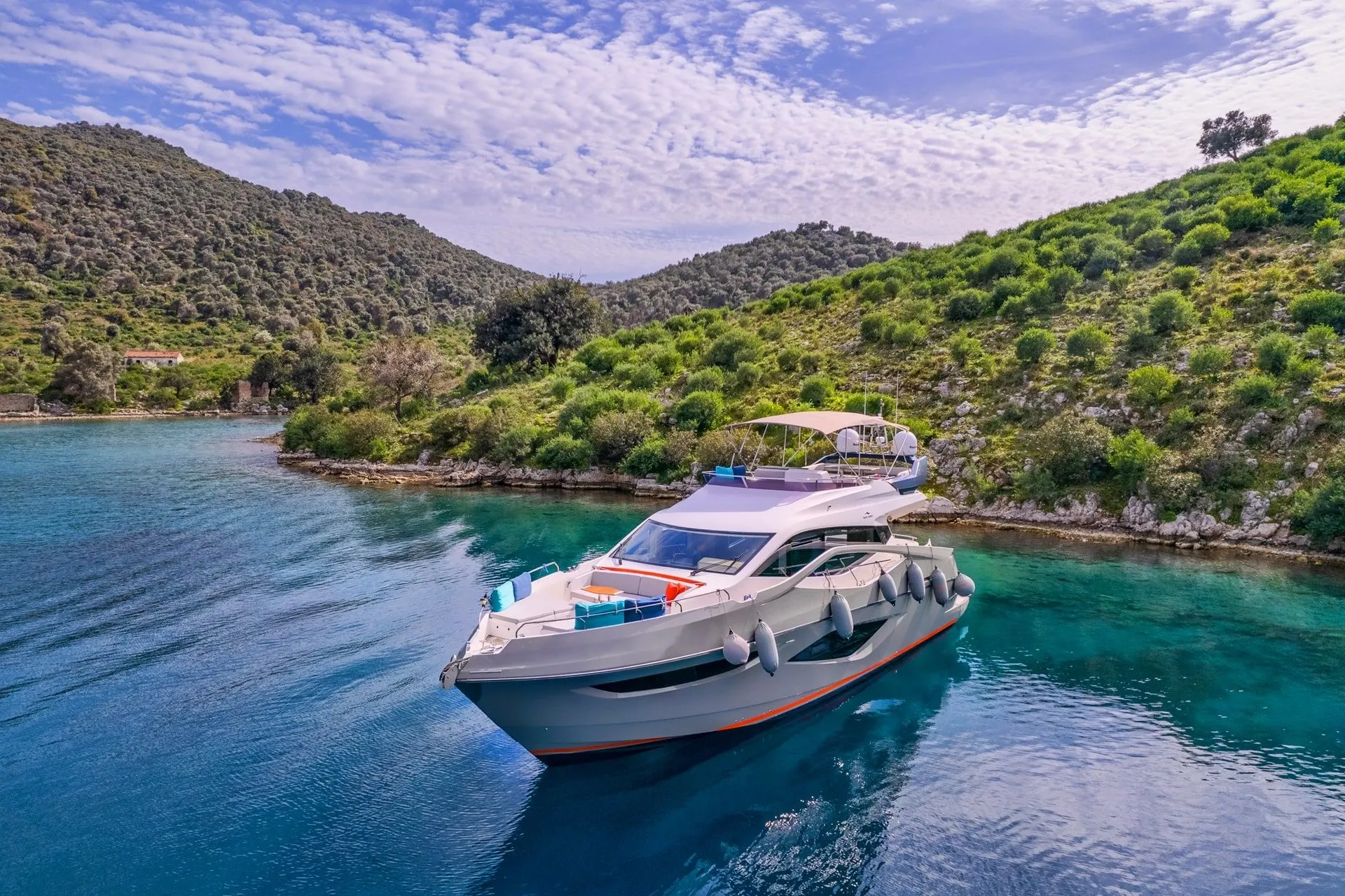 Göcek Kiralık 3 Kabinli 19.16m Motoryat - Fotoğraf 1