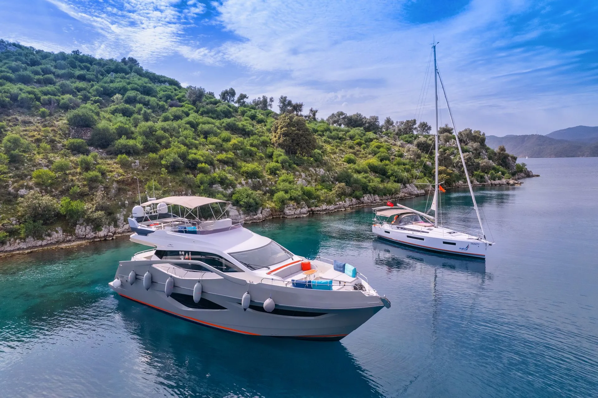 Göcek Kiralık 3 Kabinli 19.16m Motoryat - Fotoğraf 3