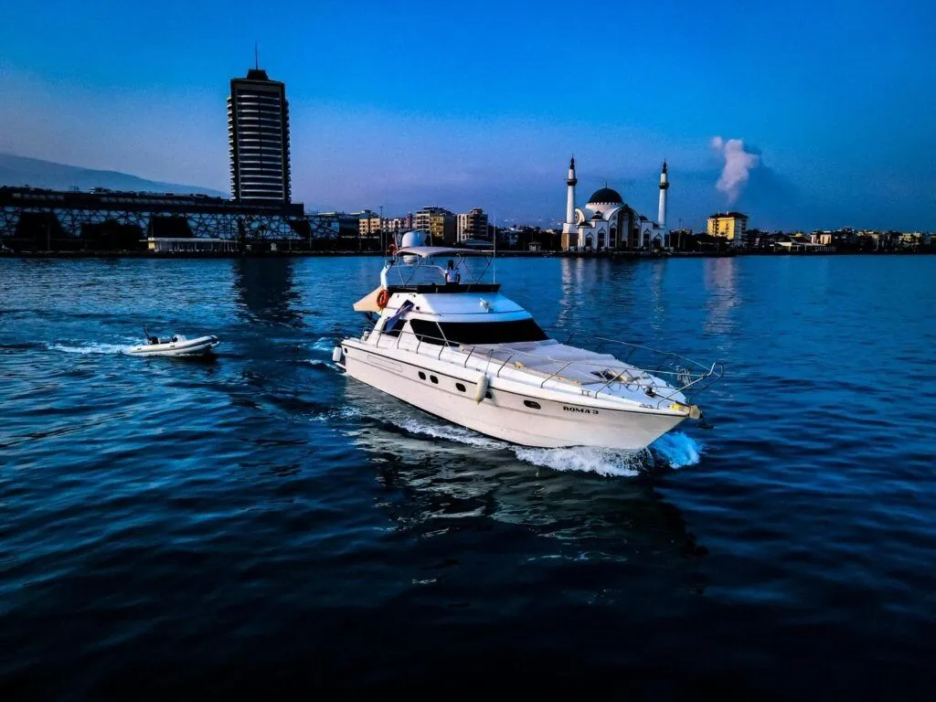 17.5m Bodrum 3 Cabin Motor Yacht Hire - Fotoğraf 3