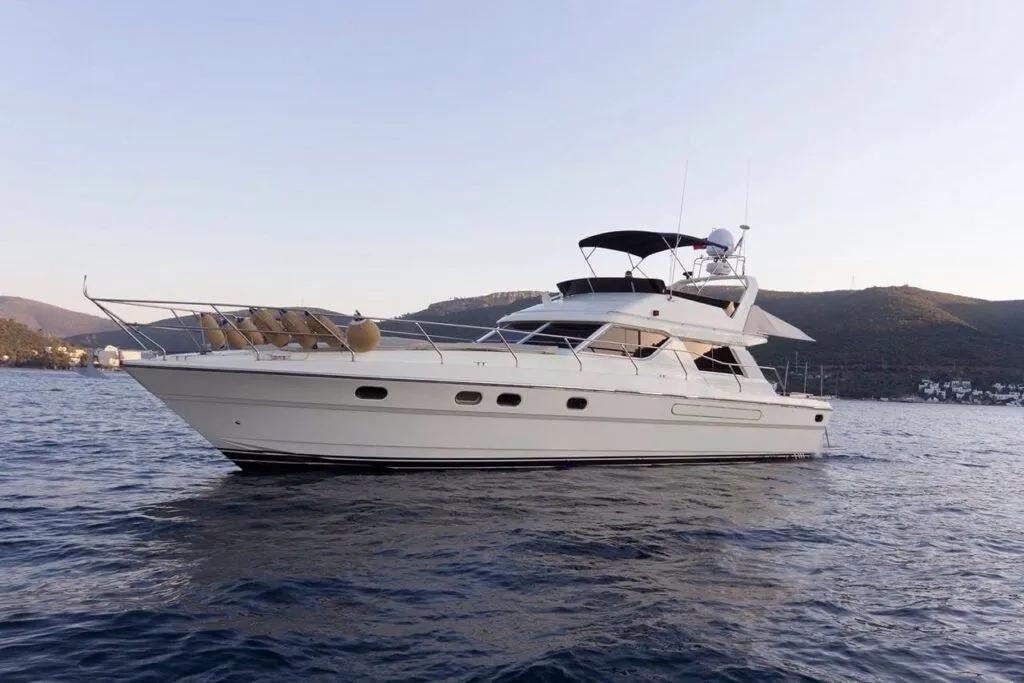 17.5m Bodrum 3 Cabin Motor Yacht Hire - Fotoğraf 1