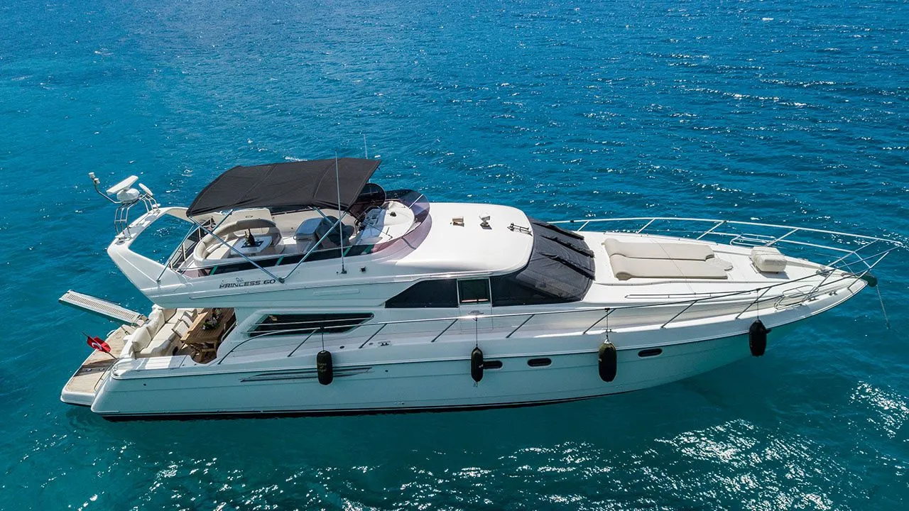 Bodrum Kiralık Princess 60 20m Motoryat - Fotoğraf 3