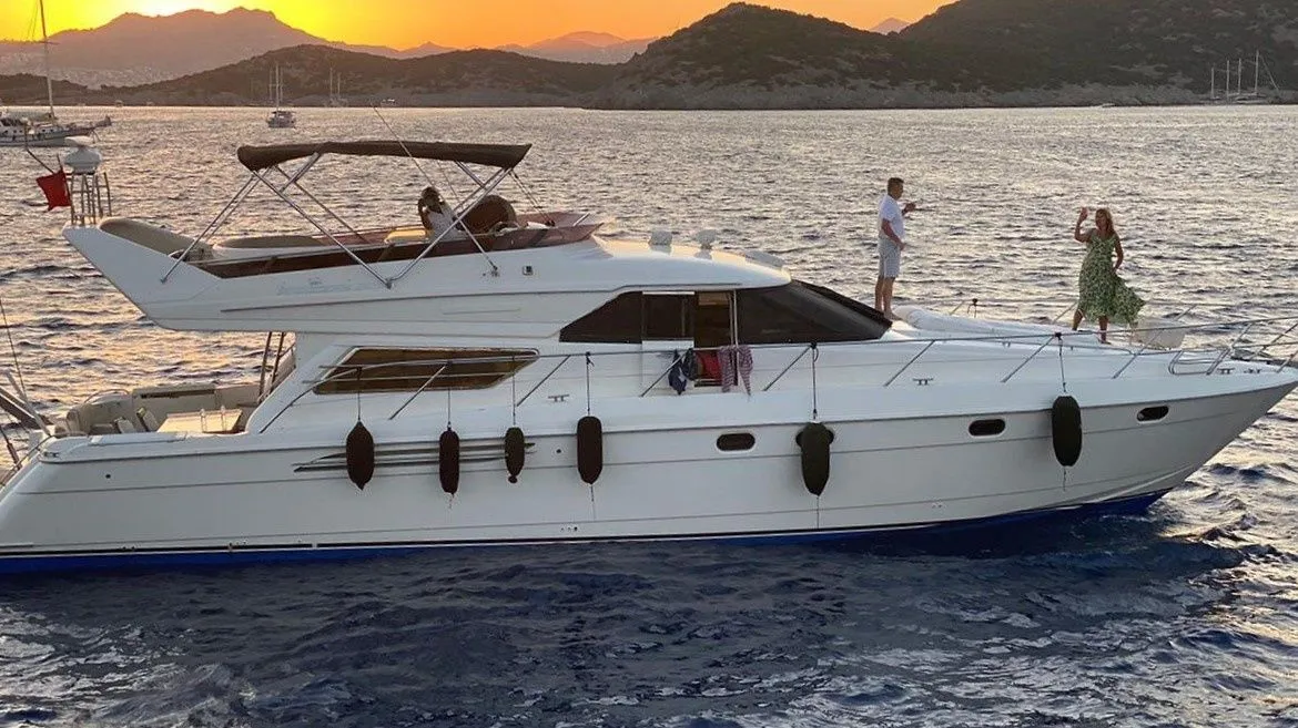 Bodrum Kiralık Princess 60 20m Motoryat - Fotoğraf 5