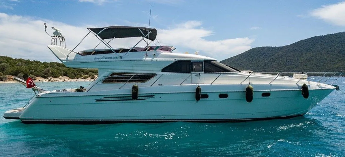 Bodrum Kiralık Princess 60 20m Motoryat - Fotoğraf 1