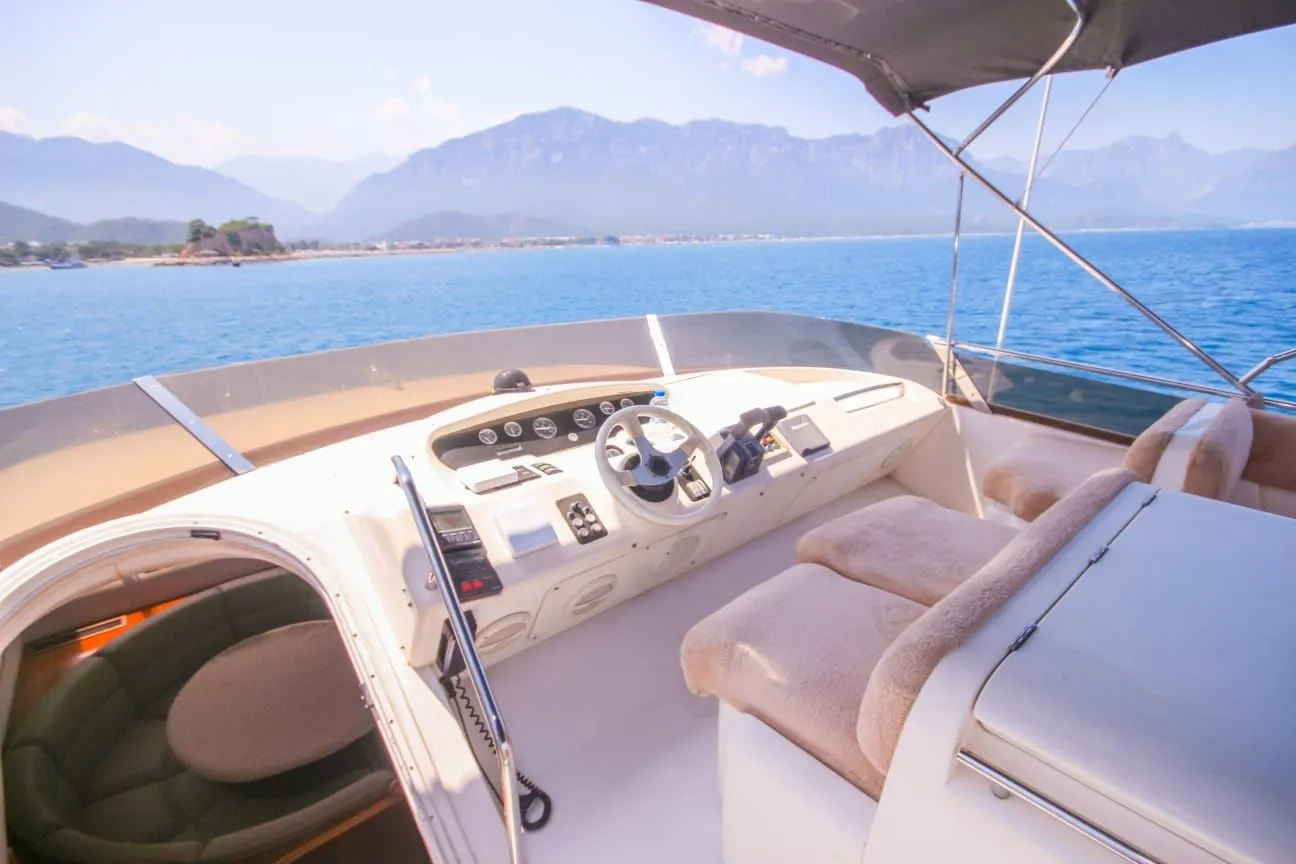 Göcek 18m Kiralık Princess 70 Motoryat - Fotoğraf 4