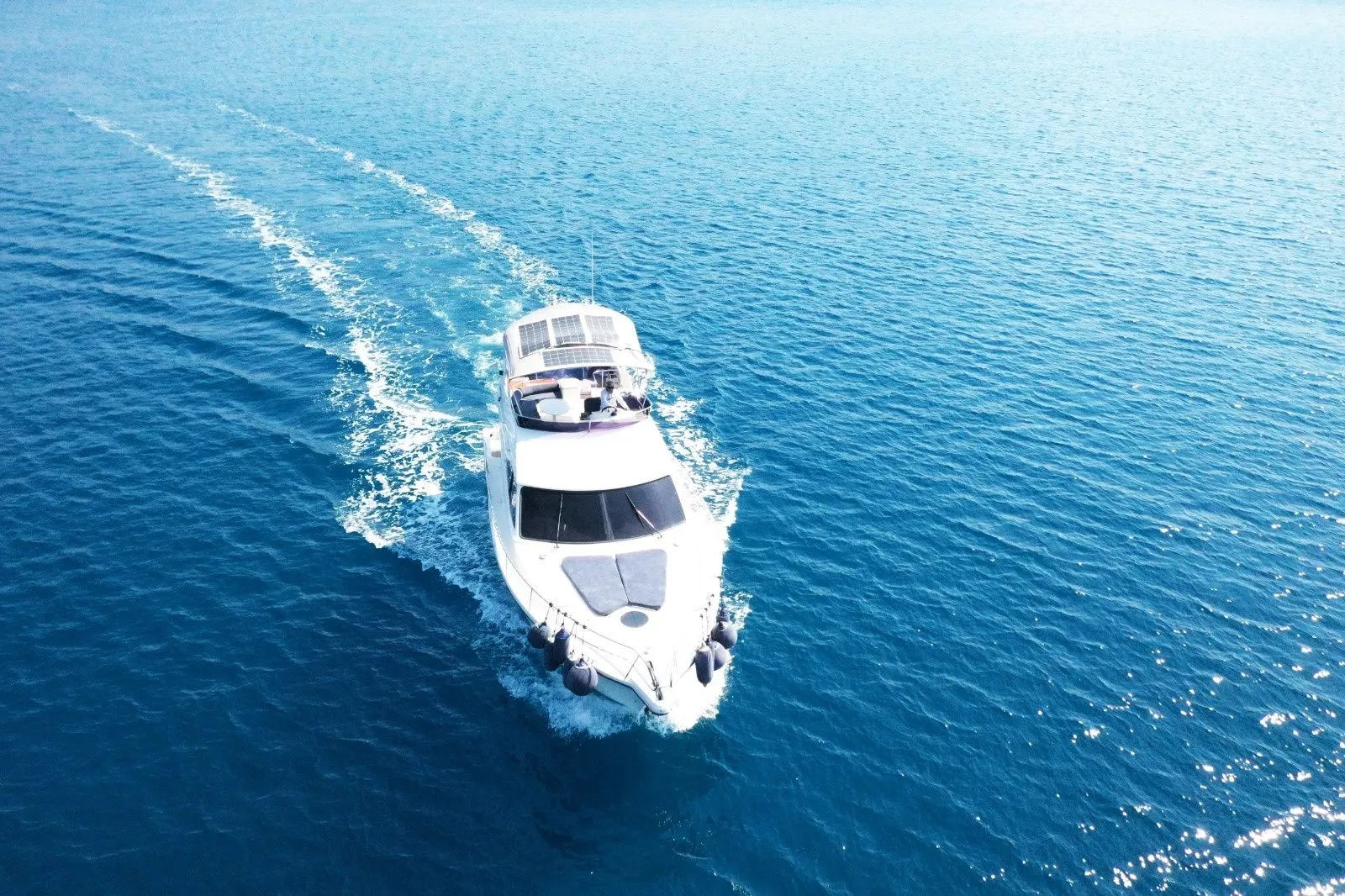 Rent a 14m 3 Cabin Motor Yacht in Göcek - Fotoğraf 5