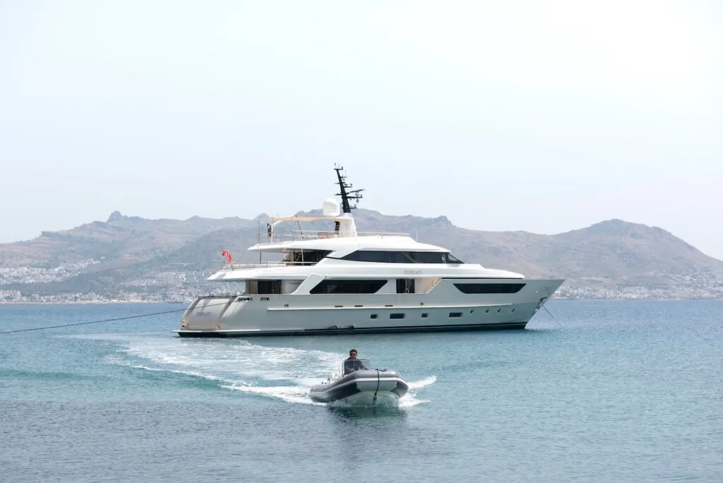 Bodrum 38m Kiralık 5 Kabinli Motoryat - Fotoğraf 2