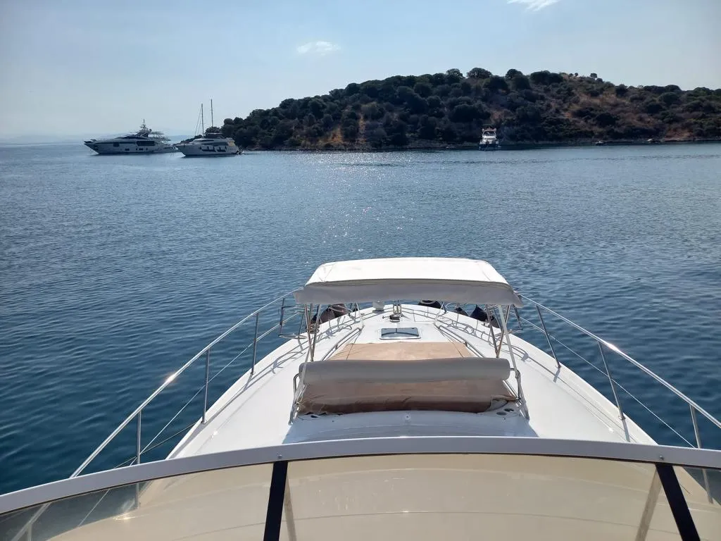 Bodrum 17m Kiralık Motoryat - Fotoğraf 5