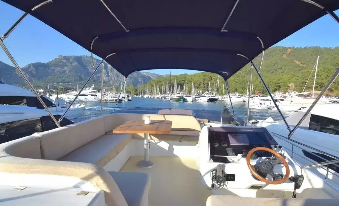 20m Göcek Sunseeker Manhattan 62 Hire - Fotoğraf 4