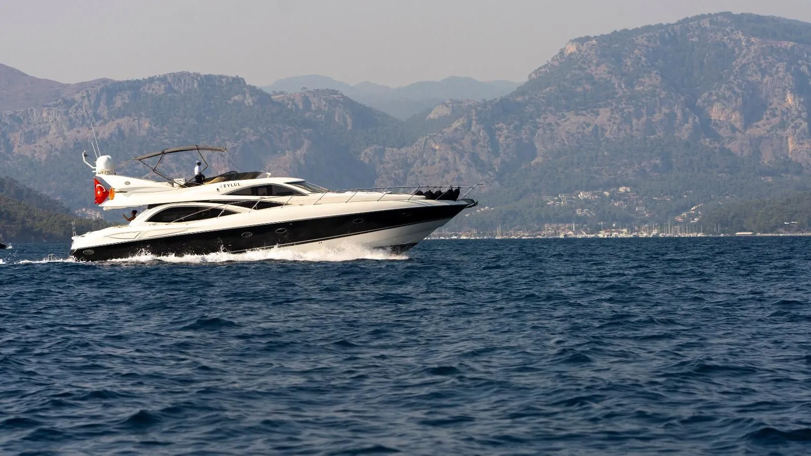 Göcek Kiralık Sunseeker Manhattan 64 21m Motoryat - Fotoğraf 1