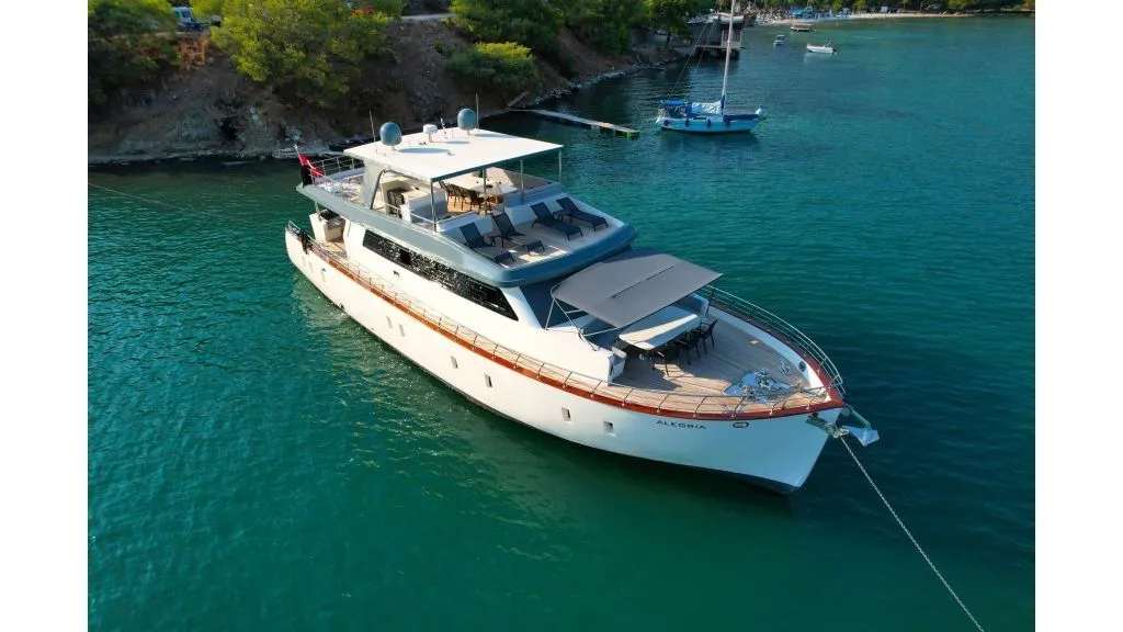 Charter a 24m Motor Yacht Trawler 24 in Göcek - Fotoğraf 1
